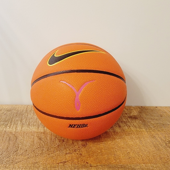 Nike Elite Championship Gold Women's Kay Yow Size 6 Game Ball 28.5” Basketball - Picture 2 of 4